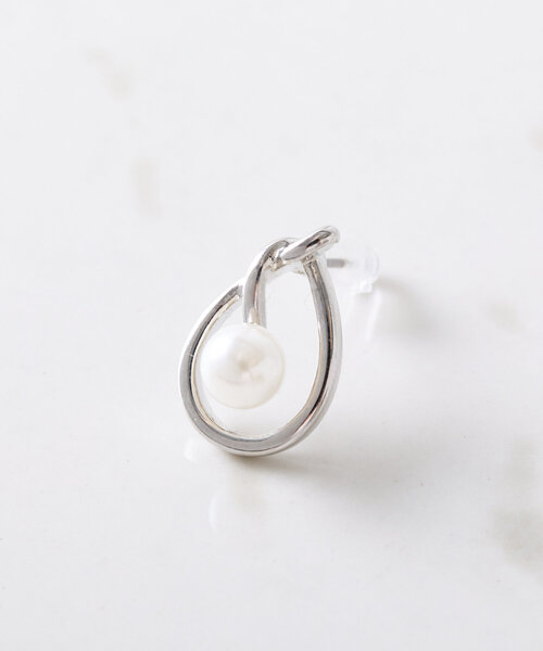 PAPILLONNER（パピヨネ）の「ノットパールピアス（ピアス（両耳用）・レディース・シルバー/ゴールド・FREE）」の17枚目の写真