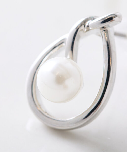 PAPILLONNER（パピヨネ）の「ノットパールピアス（ピアス（両耳用）・レディース・シルバー/ゴールド・FREE）」の18枚目の写真