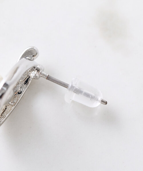 PAPILLONNER（パピヨネ）の「ノットパールピアス（ピアス（両耳用）・レディース・シルバー/ゴールド・FREE）」の19枚目の写真