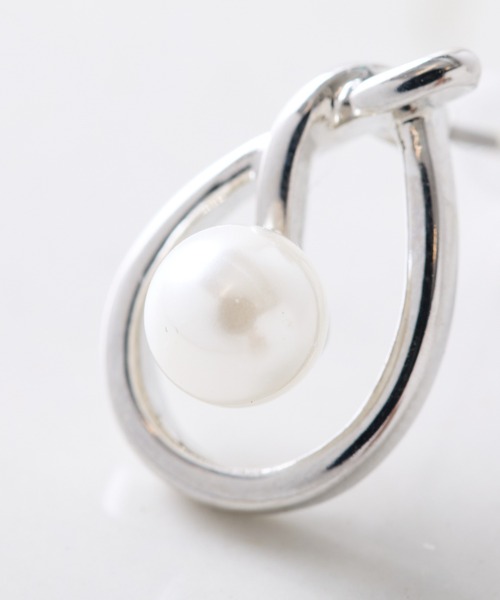 PAPILLONNER（パピヨネ）の「ノットパールピアス（ピアス（両耳用）・レディース・シルバー/ゴールド・FREE）」の12枚目の写真