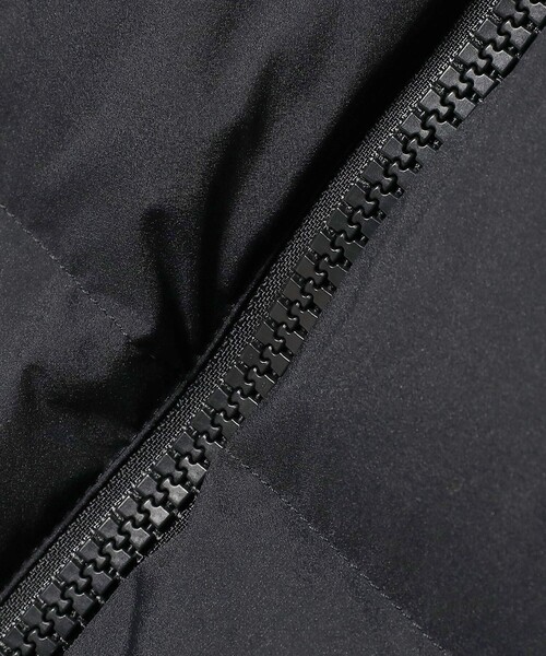 THE NORTH FACE（ザノースフェイス）の「THE NORTH FACE / ウィンドストッパーダウンシェルコート（ダウンジャケット/コート・レディース・ブラック/ベージュ・MEDIUM/LARGE）」の8枚目の写真