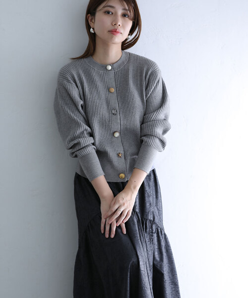 La TOTALITE（ラトータリテ）の「【TORRAZZO DONNA/トラッゾドンナ】Bijou Cardigan（カーディガン/ボレロ・レディース・ピンク/チャコールグレー/ブラック・FREE）」の3枚目の写真