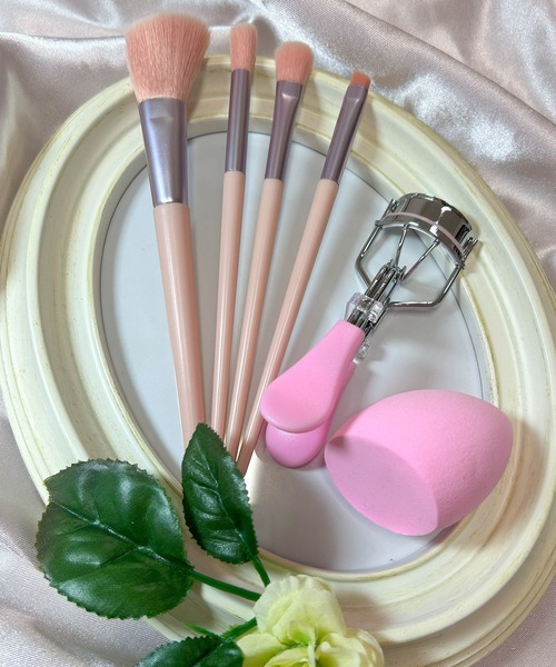 DiamondHearts(ダイヤモンドハーツ)の「メイクブラシ4本 アイビューラー スポンジorパフセット(メイクブラシ・レディース・ピンク系その他/パープル系その他/パープル/ピンク・FREE)」の10枚目の写真