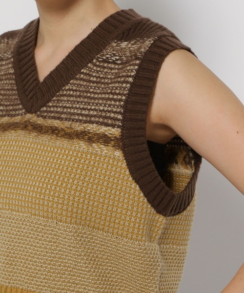 LOWRYS FARM（ローリーズファーム）の「ガラベスト　 133790（ベスト・レディース・イエロー/ピンク・FREE）」の15枚目の写真