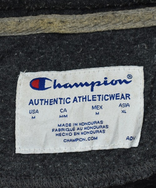 Champion(チャンピオン)の「【ヴィンテージ古着】Champion 目つき ロゴ刺繍 切り返し スウェットパーカー(パーカー・メンズ・ブラック・MEDIUM)」の7枚目の写真
