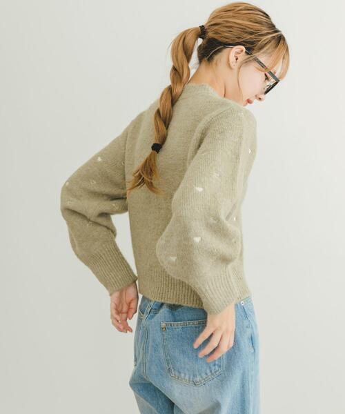 ITEMS URBANRESEARCH（アイテムズ アーバンリサーチ）の「ハートモチーフニットプルオーバー（ニット/セーター・レディース・ベージュ/ネイビー/グレー・FREE）」の13枚目の写真