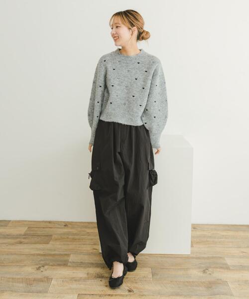 ITEMS URBANRESEARCH（アイテムズ アーバンリサーチ）の「ハートモチーフニットプルオーバー（ニット/セーター・レディース・ベージュ/ネイビー/グレー・FREE）」の21枚目の写真