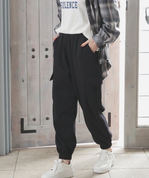 Honeys(ハニーズ)の「【ハニぽか】あったかカーゴパンツ(カーゴパンツ・レディース・ピンク/アイボリー/ブラック/カーキ・SS/S/M/L)」の11枚目の写真
