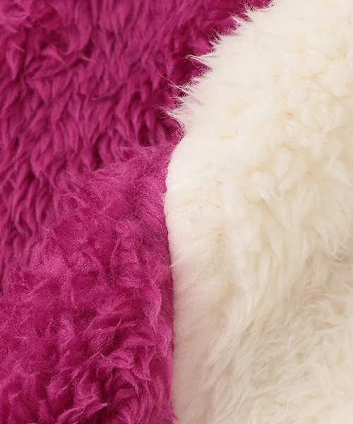 X-girl Stages(エックスガールステージス)の「フラッフィーベスト(ベスト・キッズ・ブラック/アイボリー/マルチ・80cm/90cm/100cm/110cm/120cm/130cm/140cm)」の14枚目の写真