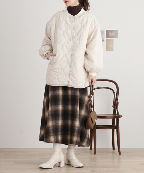 mitis（ミティス）の「mitis ポリピーチ ウェーブキルトパイピングブルゾン（ブルゾン・レディース・ブラック/カーキ/アイボリー/ベージュ・M）」の10枚目の写真