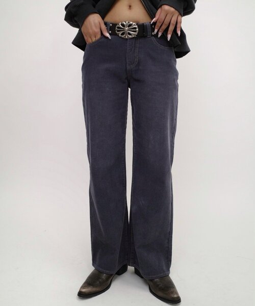 WHO'S WHO gallery（フーズフーギャラリー）の「コーデュロイフレアパンツ（その他パンツ・レディース・グレー/ブラック系その他/ブラック/ブラウン系その他/グレー系その他/ブラウン・SMALL/MEDIUM）」の12枚目の写真