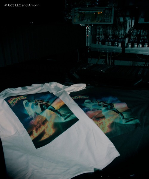 minius(ミニウス)の「『バック・トゥ・ザ・フューチャー1』"""Back to the Future"" T-Shirt" 半袖プリントTシャツ ビックシルエット ピグメント加工 ヴィンテージライク(Tシャツ/カットソー・メンズ・チャコール/ホワイト・X-LARGE/LARGE/MEDIUM)」の4枚目の写真