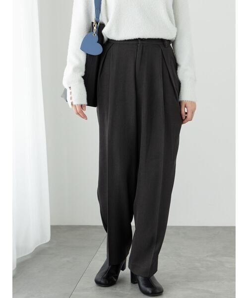 Te chichi TERRASSE（テチチテラス）の「コクーンタックパンツ（その他パンツ・レディース・チャコールグレー/オフホワイト/モカ・F）」の2枚目の写真