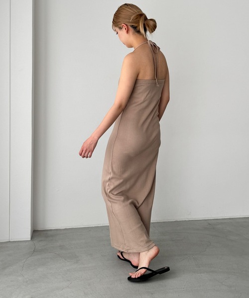 CANAL JEAN(キャナルジーン)の「Miller パネルリブホルターワンピース(ワンピース・レディース・ブラック/ベージュ・ONE SIZE)」の6枚目の写真