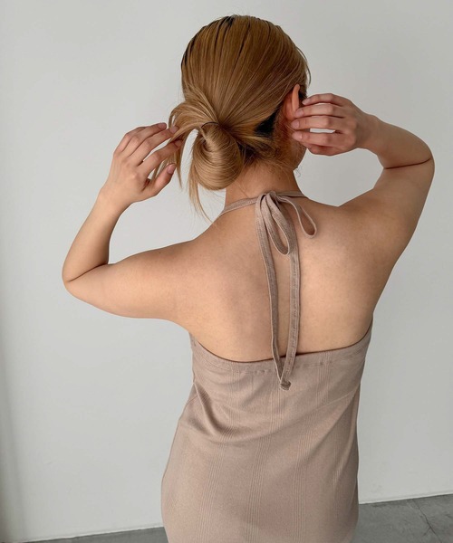 CANAL JEAN(キャナルジーン)の「Miller パネルリブホルターワンピース(ワンピース・レディース・ブラック/ベージュ・ONE SIZE)」の7枚目の写真