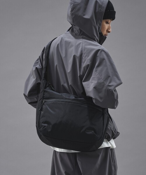 PUBLUX（パブリュクス）の「YAKPAK/ヤックパック SHOULDER BAG/ショルダーバッグ(限定展開)（ショルダーバッグ・メンズ・ブラック・FREE）」の9枚目の写真