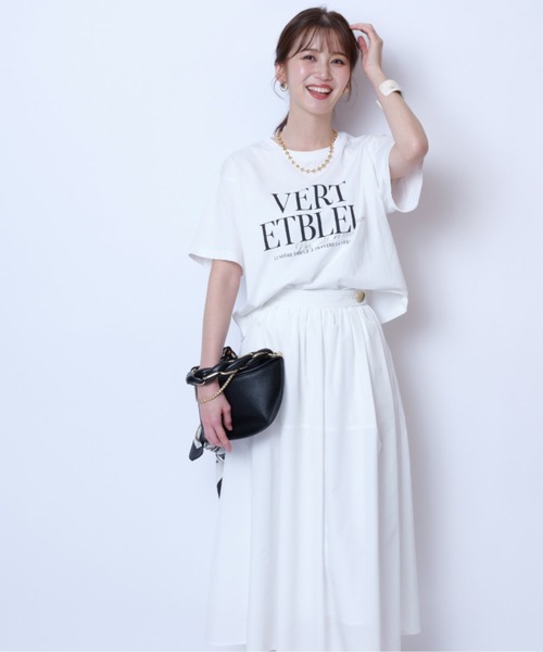 【新品タグ付き】JUSGLITTY クロップドロゴTシャツ JUSGLITTY（ジャスグリッティー）の「クロップドロゴTシャツ（T