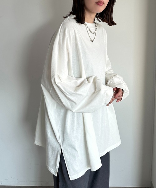 apres jour mignon（アプレジュールミニョン）の「袖ボリュームロンT（Tシャツ/カットソー・レディース・ネイビー/レッド/オフホワイト/ピンク/イエロー/ブラック系その他/ナチュラル・SMALL/X-LARGE）」の2枚目の写真