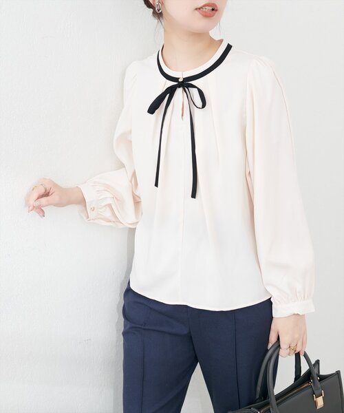 natural couture(ナチュラルクチュール)の「リボン付きマルチWAYブラウス(シャツ/ブラウス・レディース・グレー/アイボリー/ピンク/ブルー/ネイビー・FREE)」の1枚目の写真