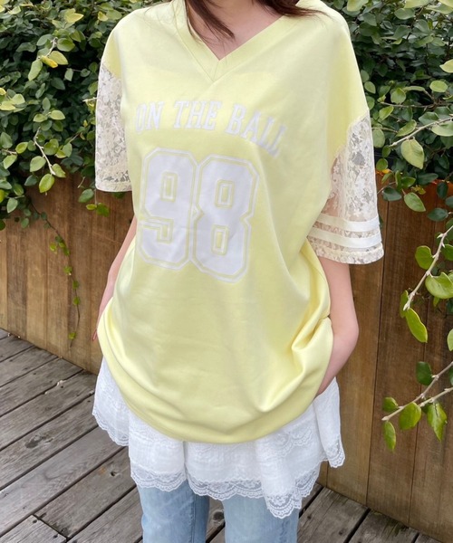 FOREVER 21(フォーエバー トゥエンティーワン)の「【2025SS】レースナンバリングTシャツ(Tシャツ/カットソー・レディース・イエロー/ブラック/ブルー・FREE)」の4枚目の写真