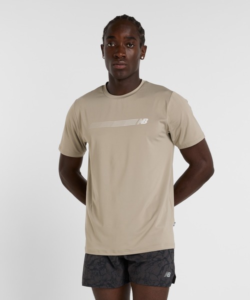 NEW BALANCE(ニューバランス)の「Linear ロゴ パフォーマンスショートスリーブTシャツ(Tシャツ/カットソー・メンズ・ネイビー/グレイッシュベージュ/グレー・XX-LARGE/X-LARGE/LARGE/MEDIUM/SMALL)」の3枚目の写真