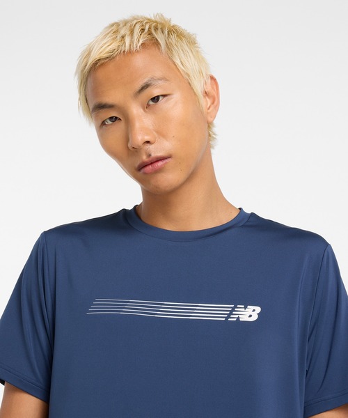 NEW BALANCE(ニューバランス)の「Linear ロゴ パフォーマンスショートスリーブTシャツ(Tシャツ/カットソー・メンズ・ネイビー/グレイッシュベージュ/グレー・XX-LARGE/X-LARGE/LARGE/MEDIUM/SMALL)」の16枚目の写真