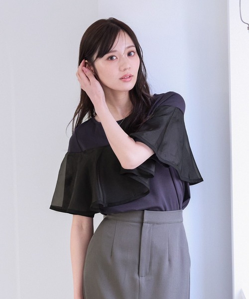Andemiu(アンデミュウ)の「イソザイラッフルカット325575(Tシャツ/カットソー・レディース・ブラック/オフホワイト/ネイビー・FREE)」の11枚目の写真