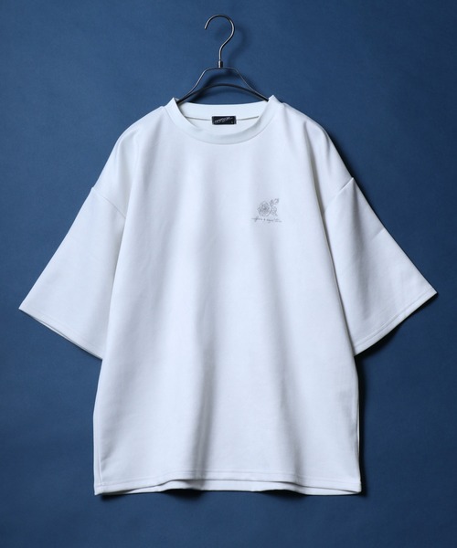 ANPAS(アンパス)の「Faux Suede Flower Embroidery&Back Print T-shirt/フェイクスエード フラワーデザイン 半袖 Tシャツ レディース メンズ(Tシャツ/カットソー・メンズ・ライトグレー/オフホワイト/チャコール・M/L)」の4枚目の写真