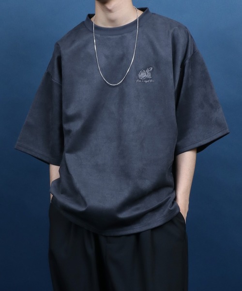 ANPAS(アンパス)の「Faux Suede Flower Embroidery&Back Print T-shirt/フェイクスエード フラワーデザイン 半袖 Tシャツ レディース メンズ(Tシャツ/カットソー・メンズ・ライトグレー/オフホワイト/チャコール・M/L)」の17枚目の写真