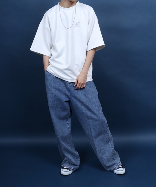 ANPAS(アンパス)の「Faux Suede Flower Embroidery&Back Print T-shirt/フェイクスエード フラワーデザイン 半袖 Tシャツ レディース メンズ(Tシャツ/カットソー・メンズ・ライトグレー/オフホワイト/チャコール・M/L)」の19枚目の写真