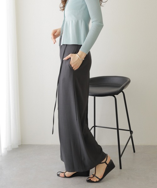 LAULEN（ローレン）の「high waist tuck wide pants /ハイウエスト ベルト付き タック ワイド パンツ（スラックス・レディース・ブラック/チャコールグレー・S/M）」の8枚目の写真