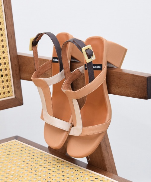 ANGEL ALARCON（アンヘルアラルコン）の「【ANGEL ALARCON】カラーコンビチャンキーヒールサンダル(D52007)（サンダル・レディース・アイボリー/ブラック/ブラウン・39/38/37/36/35）」の3枚目の写真