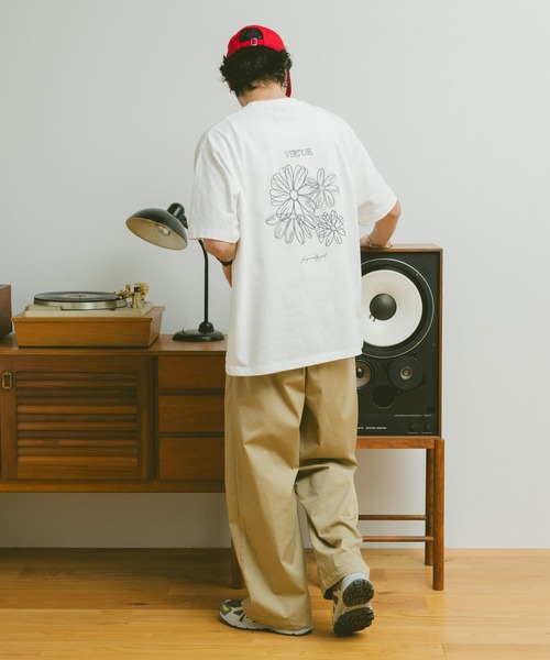 RAGEBLUE(レイジブルー)の「フラワー刺繍/オーバーサイズTシャツ(Tシャツ/カットソー・メンズ・オフホワイト/ブルー/ブラック/ベージュ・MEDIUM/LARGE)」の6枚目の写真