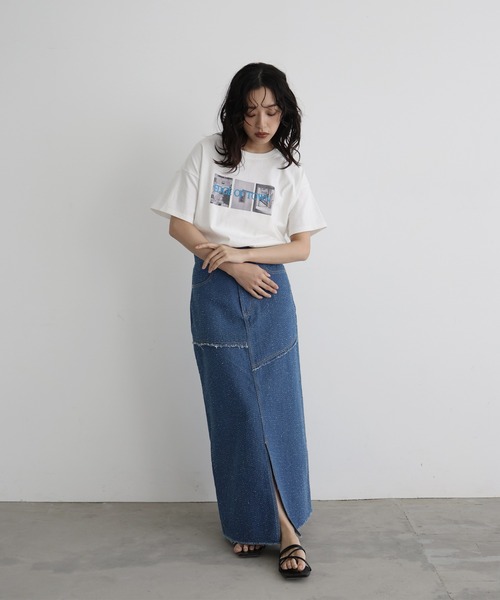 hellam(へラム)の「ネオンロゴフォトプリントTシャツ(Tシャツ/カットソー・レディース・ホワイト×グリーン/ホワイト×ブルー/ホワイト×イエロー・FREE)」の4枚目の写真