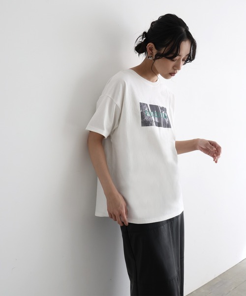 hellam(へラム)の「ネオンロゴフォトプリントTシャツ(Tシャツ/カットソー・レディース・ホワイト×グリーン/ホワイト×ブルー/ホワイト×イエロー・FREE)」の8枚目の写真
