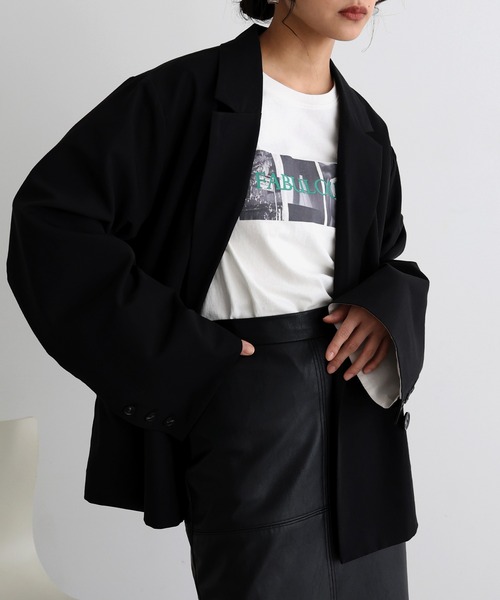 hellam(へラム)の「ネオンロゴフォトプリントTシャツ(Tシャツ/カットソー・レディース・ホワイト×グリーン/ホワイト×ブルー/ホワイト×イエロー・FREE)」の12枚目の写真