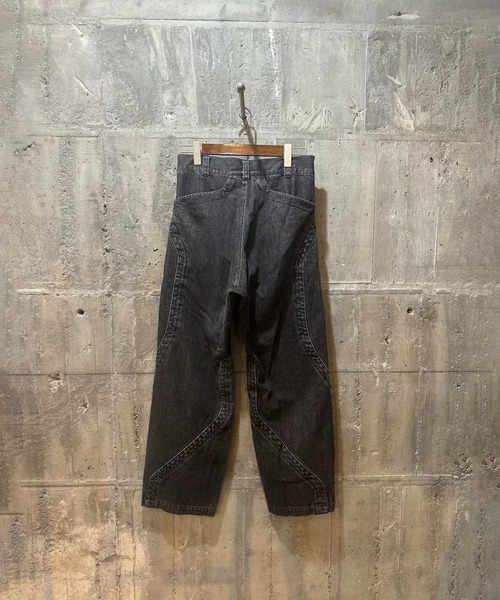 JIAN YE(ジェンイェ)の「BANYONGJIU PT(デニムパンツ・メンズ・ブラック/インディゴブルー・L/M)」の3枚目の写真
