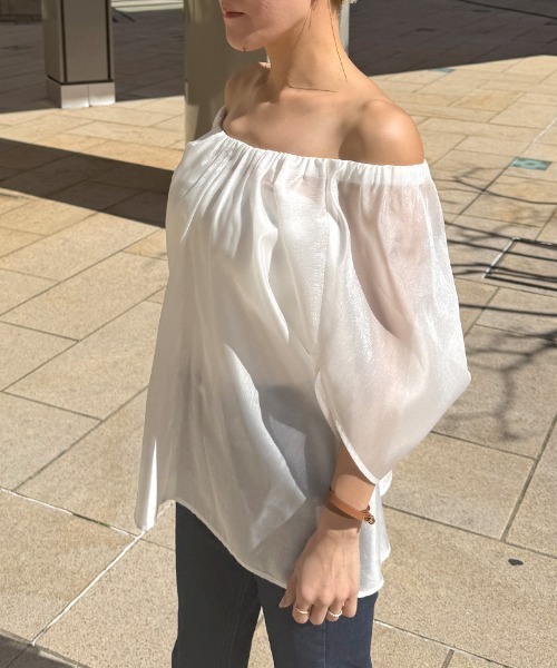 JENNE(ジェンヌ)の「ベアトップセットシアーオフショル(その他トップス・レディース・ホワイト/ブラック・LARGE/MEDIUM/SMALL)」の18枚目の写真