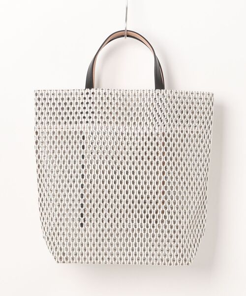 MARY AL TERNA（メアリオルターナ）の「【MARY AL TERNA/メアリオルターナ】GAP TOTE BAG/トートバッグ（トートバッグ・レディース・ブラック/ライトグレー/ブラック系その他2・FREE）」の4枚目の写真