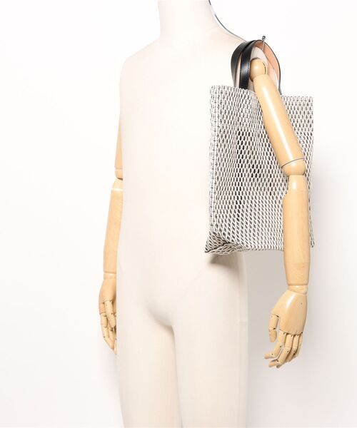 MARY AL TERNA（メアリオルターナ）の「【MARY AL TERNA/メアリオルターナ】GAP TOTE BAG/トートバッグ（トートバッグ・レディース・ブラック/ライトグレー/ブラック系その他2・FREE）」の7枚目の写真