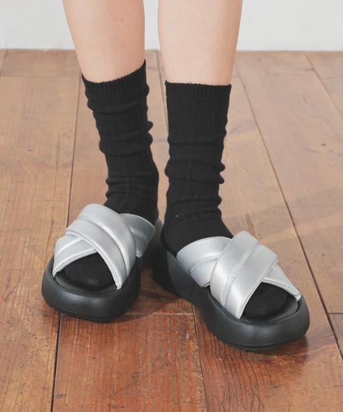 Honeys（ハニーズ）の「パデッドサンダル（サンダル・レディース・アイボリー/ブラック/シルバー・L/LL/M/S）」の7枚目の写真