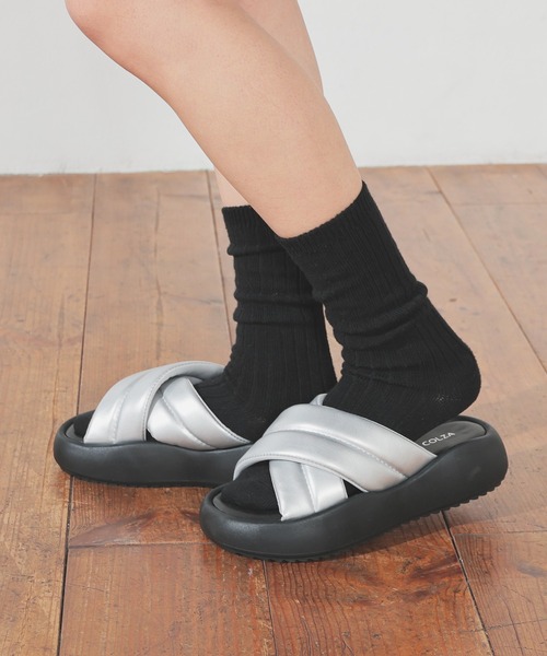 Honeys（ハニーズ）の「パデッドサンダル（サンダル・レディース・アイボリー/ブラック/シルバー・L/LL/M/S）」の8枚目の写真