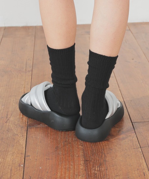 Honeys（ハニーズ）の「パデッドサンダル（サンダル・レディース・アイボリー/ブラック/シルバー・L/LL/M/S）」の9枚目の写真