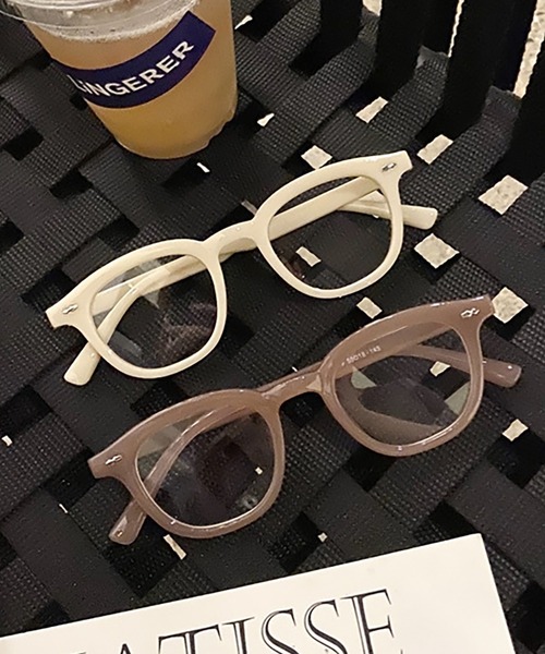 Bifrost（ビフレスト）の「ウェリントン クリアレンズファッションメガネ 伊達めがね（メガネ・レディース・ブラック/モカ/ブラウン/アイボリー・FREE）」の19枚目の写真