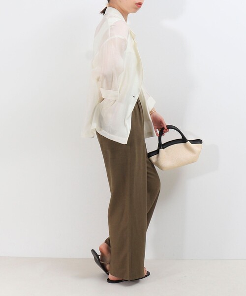 MICO COULIER（ミコクリエ）の「光沢エアリーテーラードジャケット七分袖（テーラードジャケット・レディース・キナリ/ベージュ/ブラック・38）」の5枚目の写真