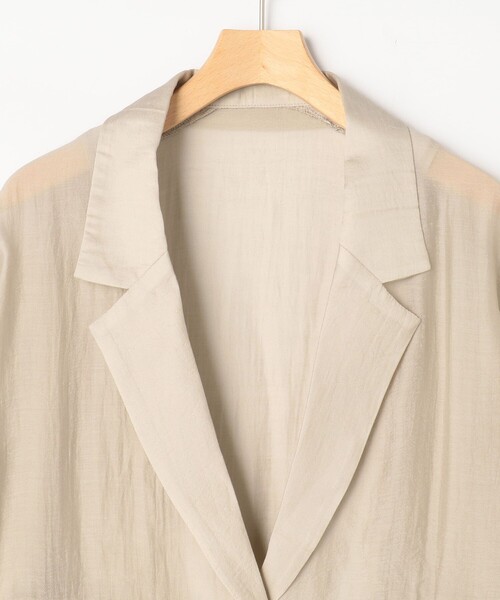 MICO COULIER（ミコクリエ）の「光沢エアリーテーラードジャケット七分袖（テーラードジャケット・レディース・キナリ/ベージュ/ブラック・38）」の21枚目の写真