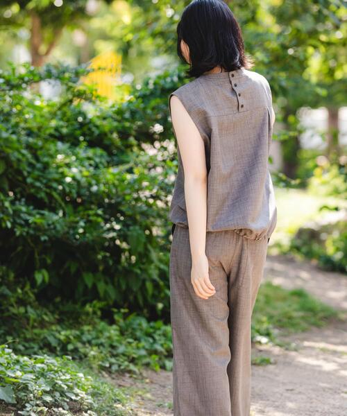 EKAL（エカル）の「『UR TECH DRYLUXE』『吸水速乾/UVカット』ハイツイストフレンチスリーブブラウス（シャツ/ブラウス・レディース・チャコールグレー/モカ/ネイビー・ONE）」の17枚目の写真