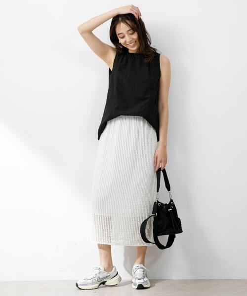 F by ROSSO(エフバイロッソ)の「F by ROSSO 撥水ナイロンプルオーバー(Tシャツ/カットソー・レディース・ブラック/アイボリー/ブラウン・FREE)」の10枚目の写真