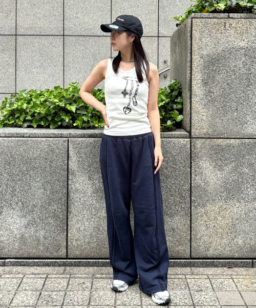 Oriens JOURNAL STANDARD（オリエンス ジャーナルスタンダード）の「チャームグラフィック タンクトップ（タンクトップ・レディース・ブラック/ホワイト・FREE）」の10枚目の写真