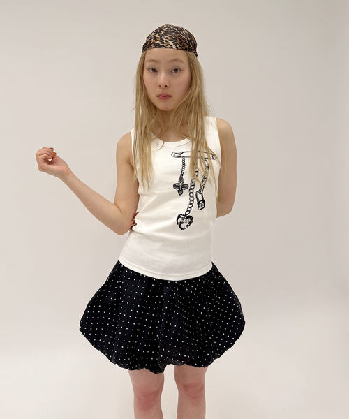 Oriens JOURNAL STANDARD（オリエンス ジャーナルスタンダード）の「チャームグラフィック タンクトップ（タンクトップ・レディース・ブラック/ホワイト・FREE）」の19枚目の写真